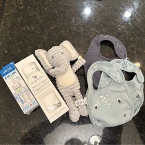 Baby feeding set. Dr.brown’s bottle,swaddle,Bibs